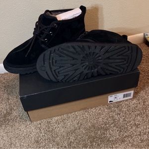Black Uggs